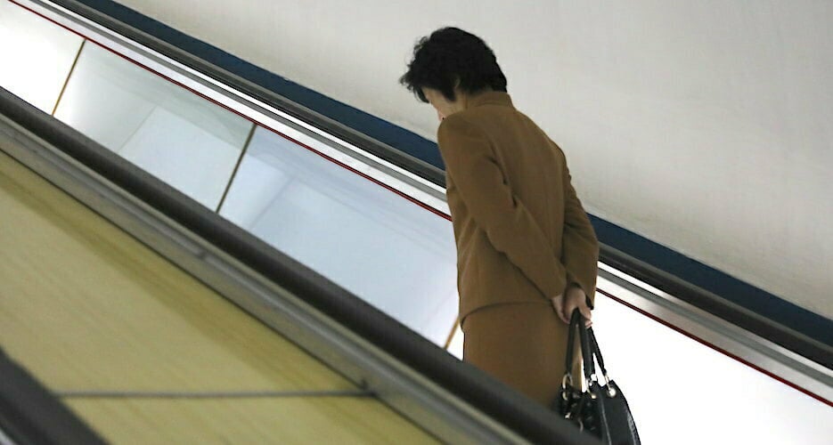 Unification ministry refutes report that 771 defectors have fled South Korea