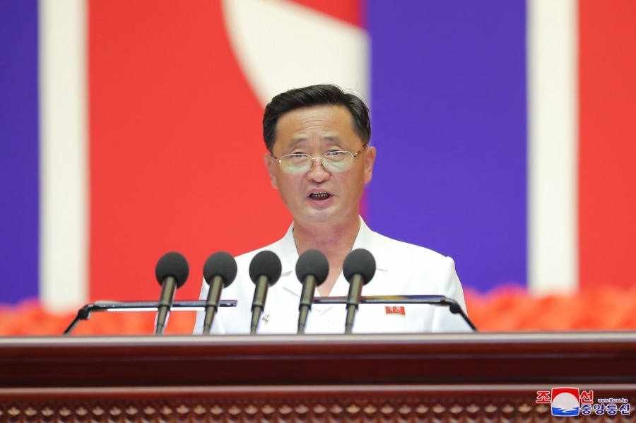 DPRK Premier Makes Report at National Meeting of Reviewing Emergency Anti-Epidemic Work