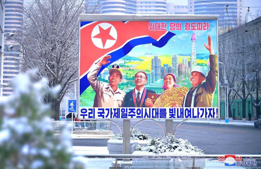 First Snowfall Witnessed in Pyongyang