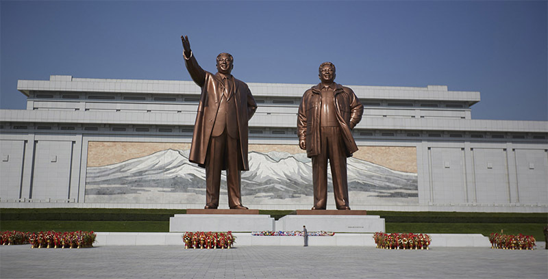 N. Korean statue sites re-opened to tourists, but protocol changes