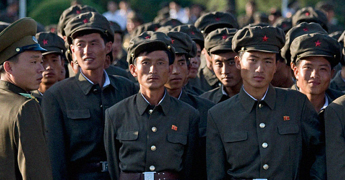 korean-male-soldiers