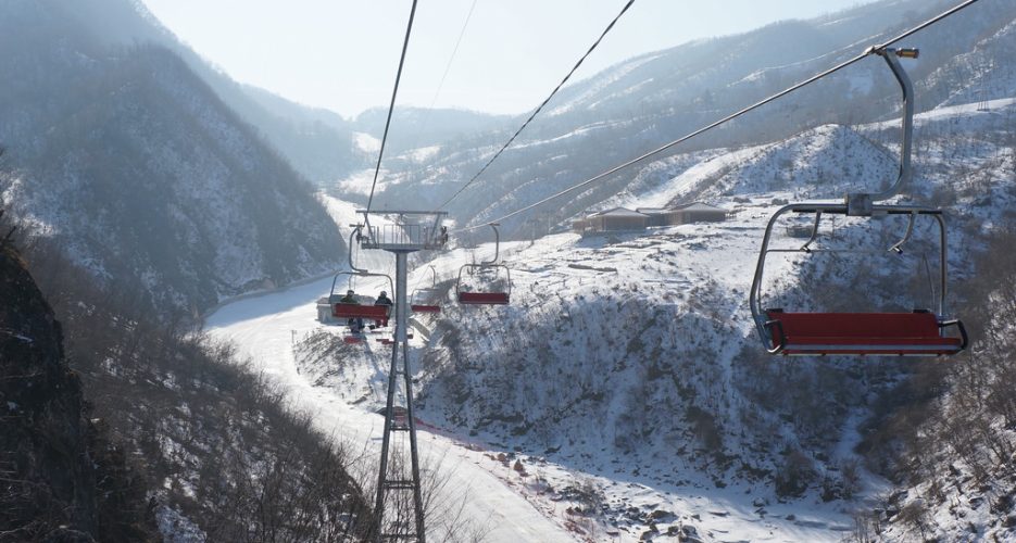 N. Korea opens new bus route to luxury ski-resort