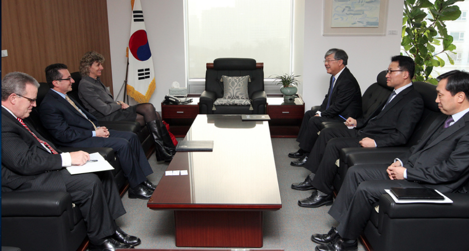 South Korea, China seek options to restart Six Party Talks