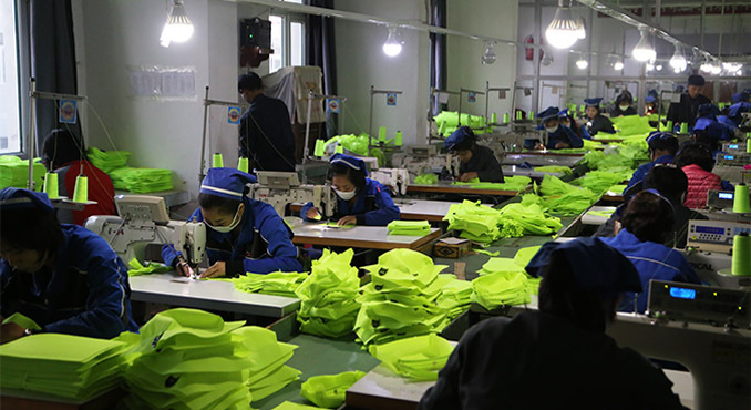 N.Koreans compete fiercely for harsh overseas jobs