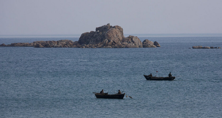 North Korean vessels violate maritime border