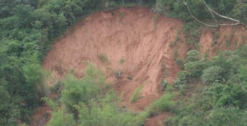 Ten dead, four missing in North Korean landslides