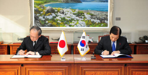S.Korea, Japan sign intelligence sharing pact against N.Korea: MND