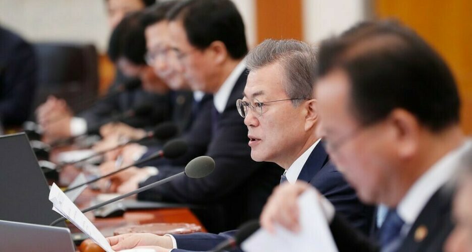 S. Korea could hold trilateral talks with N. Korea and U.S., Moon suggests