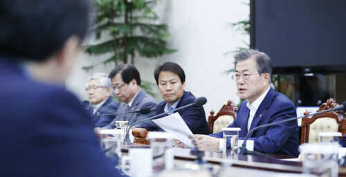Moon will “consider” suspending joint ROK-U.S. military drills: Blue House