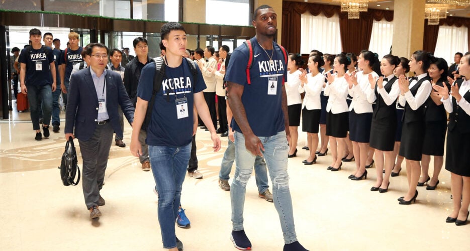 S. Korean delegation arrives in Pyongyang for North-South basketball matches