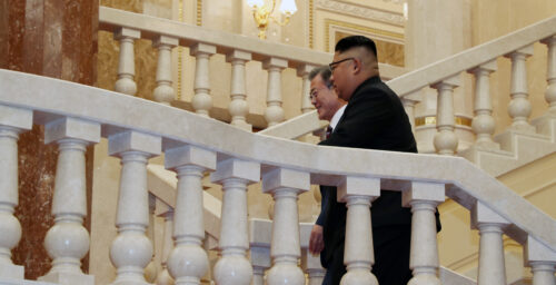 Kim, Moon hold first round of talks in Pyongyang