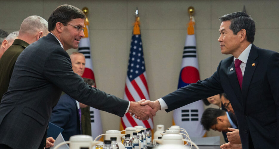 US-ROK defense ministers discuss joint drills and joint response over COVID-19