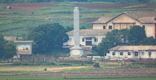 Photos: Amid North Korean ‘food crisis,’ farmers active near inter-Korean border