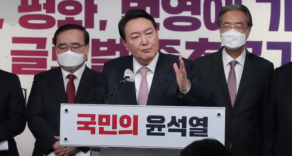 North Korea hawk Yoon Suk-yeol wins South Korean presidency