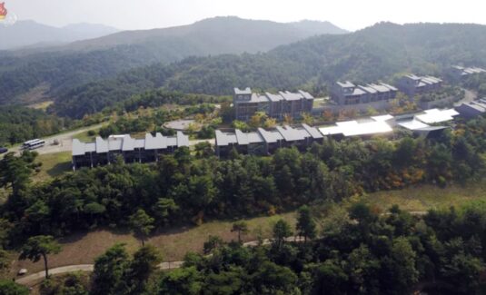 북한 금콩산 골프장 산불 확산 : 국영언론