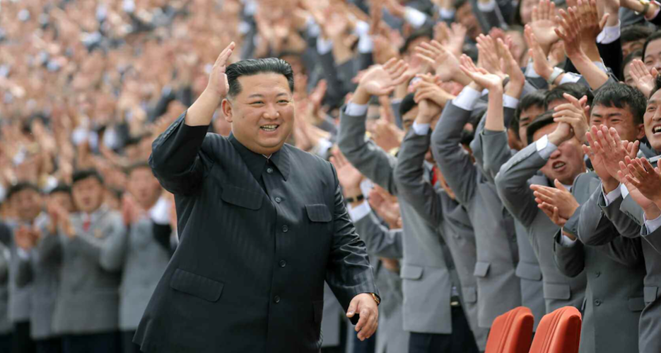 Kim Jong Un joins more group photos for parade ‘demonstrating national power’