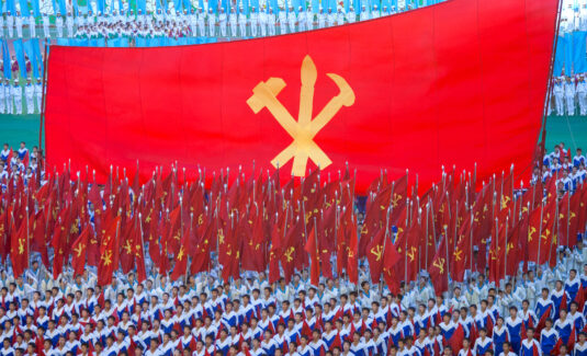 북한의 공산주의 부활은 어떻게 초민족주의와 손을 잡을 것인가?
