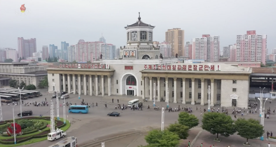 Vehicles return to Pyongyang streets as rest of North Korea remains locked down