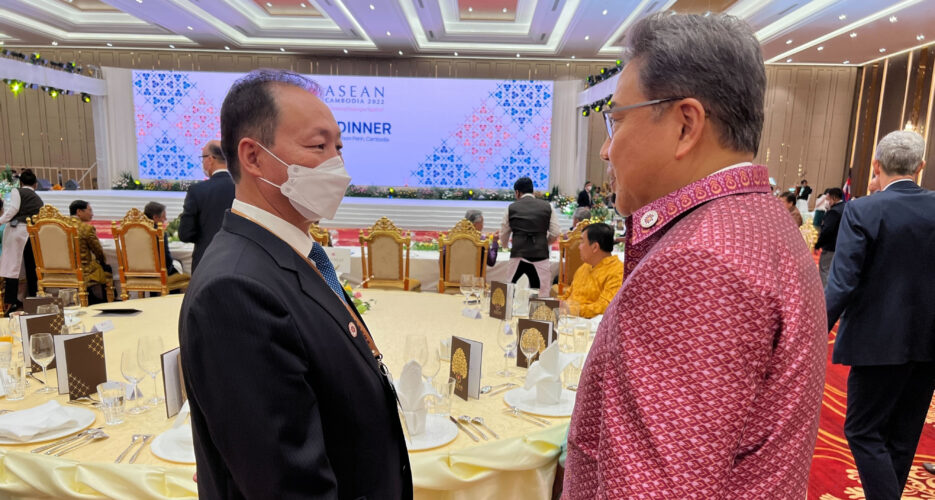 North Korean envoy joins ASEAN forum, meets ROK foreign minister