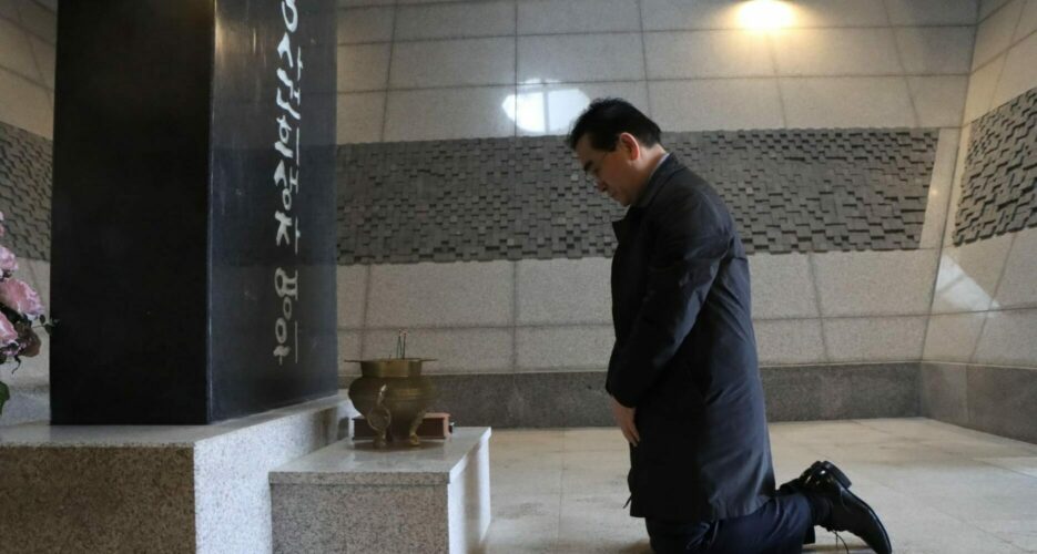 Defector lawmaker in hot water over remarks linking North Korea to Jeju massacre