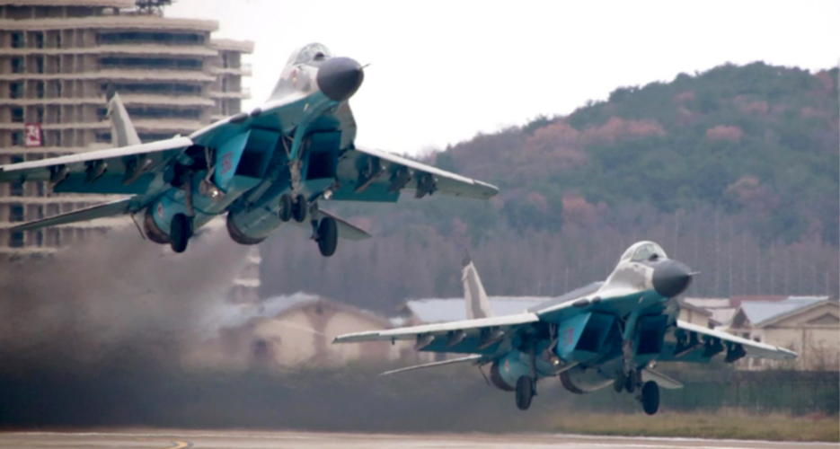 North Korea scrambles jets in response to alleged US spy plane incursion