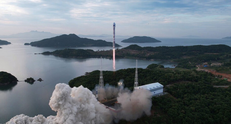 North Korea to launch satellite between Nov. 22 and Dec. 1, Japan says