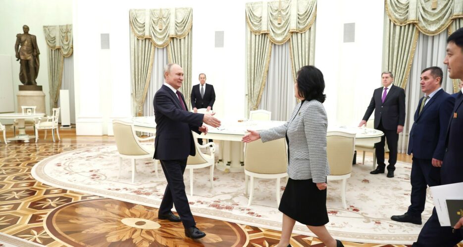 North Korean foreign minister meets with Vladimir Putin in Moscow