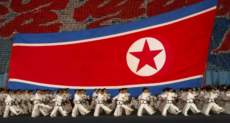 스포츠의 영광: 스포츠 강국이 되려는 북한의 실패한 노력 속으로