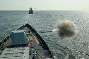 ROK holds naval exercises near border to commemorate those killed by North Korea